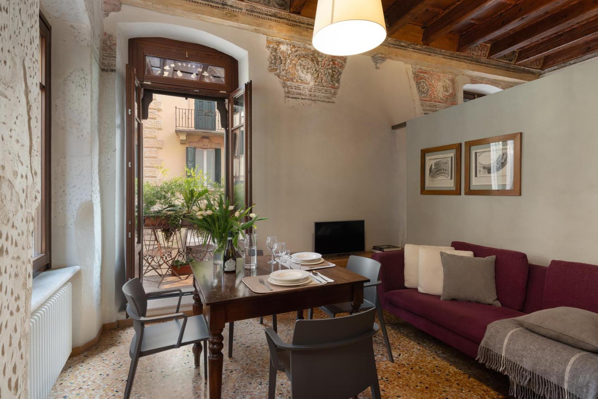 Residenza Roccamaggiore Verona Bagian luar foto