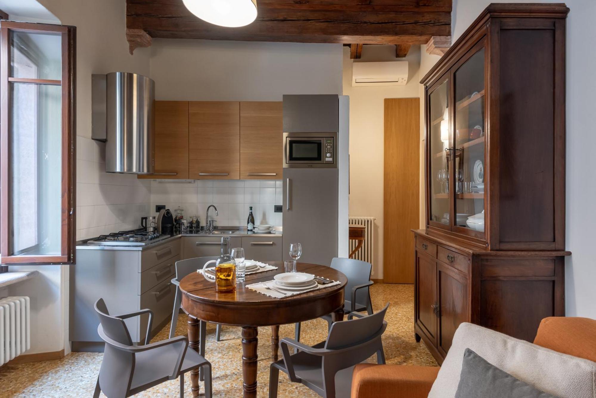 Residenza Roccamaggiore Verona Bagian luar foto