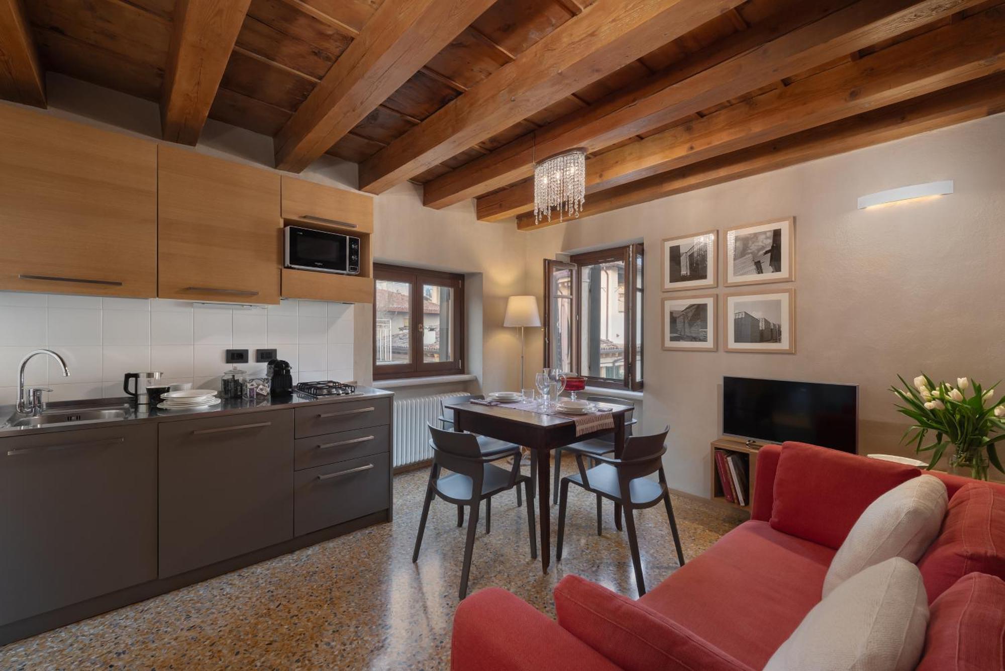 Residenza Roccamaggiore Verona Bagian luar foto