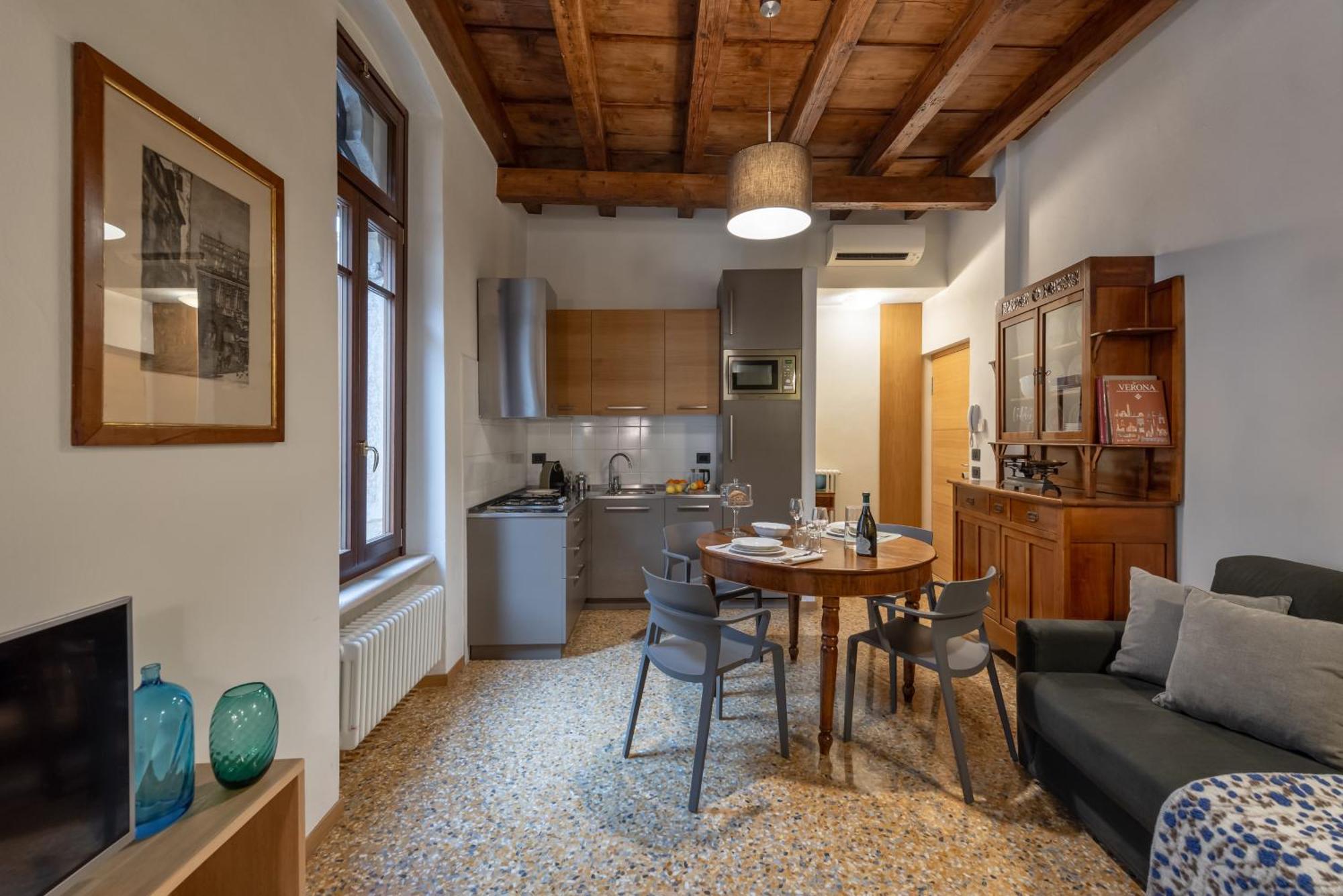 Residenza Roccamaggiore Verona Bagian luar foto